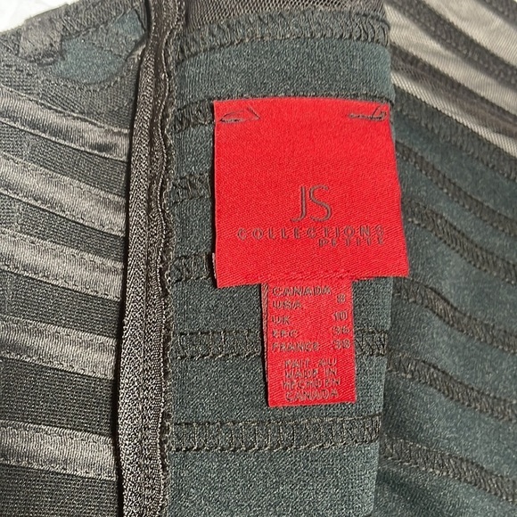 JS Collections Black Off Shoulder Bondage Top Striped Molded Cups Full Zip 8P - Picture 5 of 8